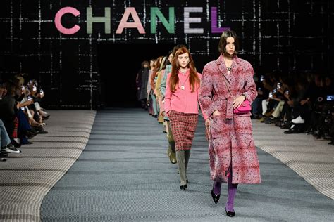 calecon chanel|coco chanel fashion show.